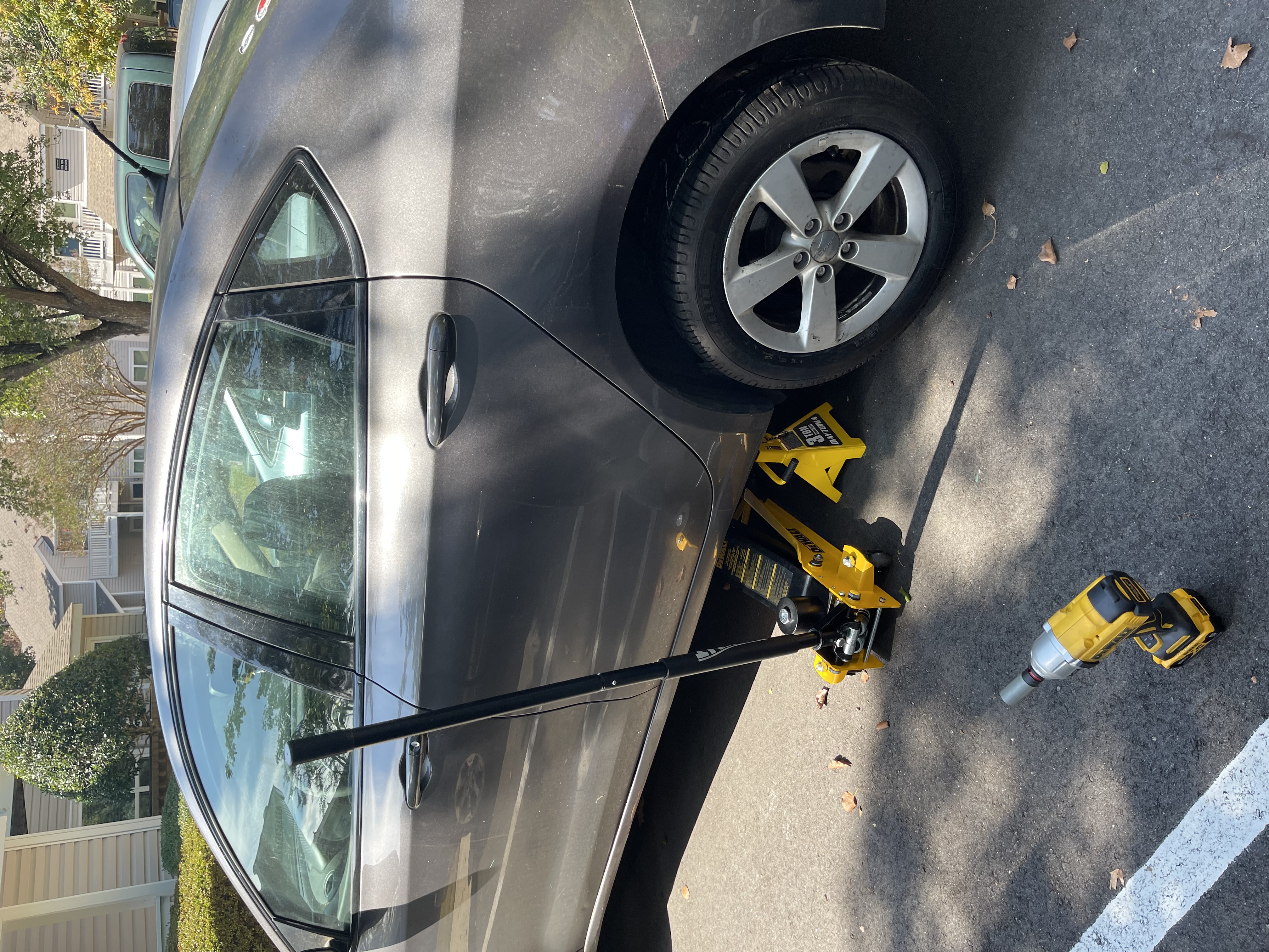 Amp Rescue mobile tire change with jack and roadside tools