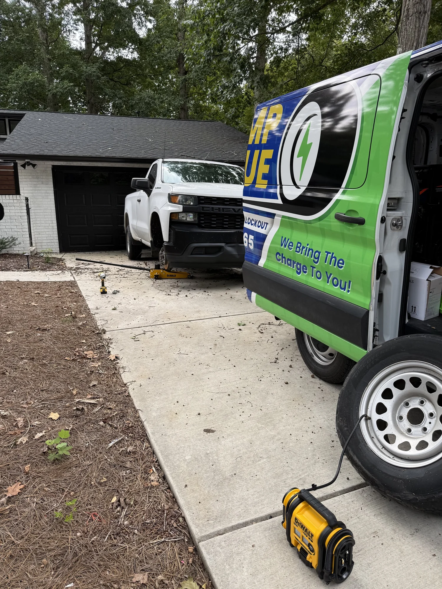 Dead Battery in Raleigh? How to Get Jump Start Service Fast